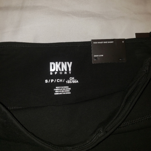 DKNY Sport bike shorts - Picture 4 of 4